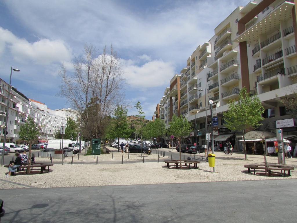 Between Beach And Downtown Apartment *