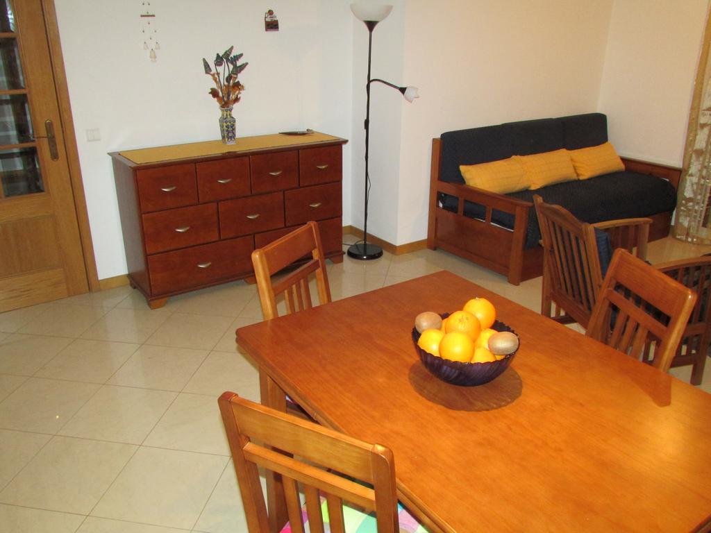 Between Beach And Downtown Apartment Albufeira